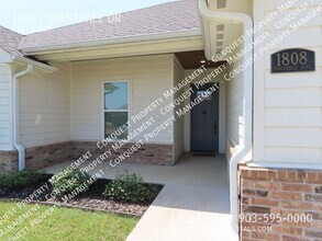 1808 Forestdale Blvd in Whitehouse, TX - Building Photo - Building Photo