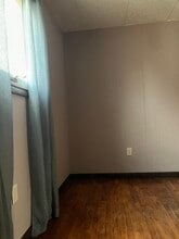 517 11th Ave W, Unit Upstairs in Ashland, WI - Building Photo - Building Photo