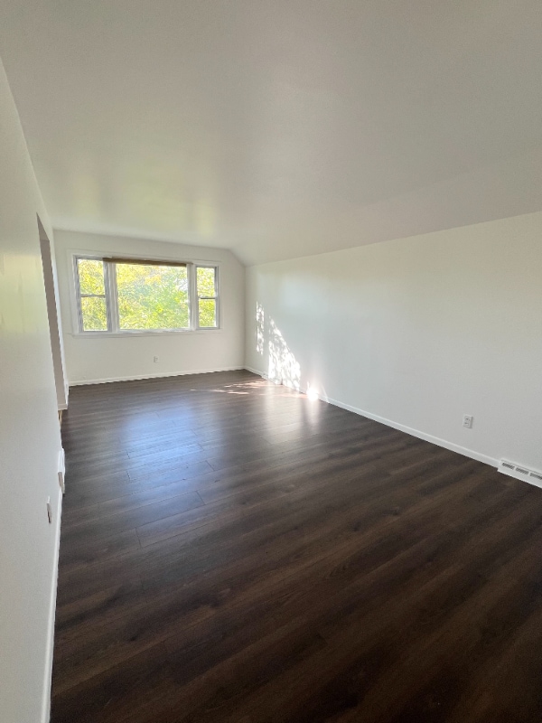 88 Pinewood Ave