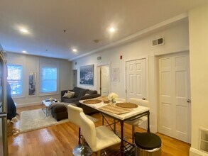 24 Brainerd Rd, Unit 3 in Boston, MA - Building Photo - Building Photo