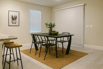 7415 OLIVEWOOD Ave in Orlando, FL - Building Photo - Building Photo