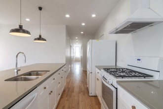 5601 W Belmont Ave in Chicago, IL - Building Photo - Building Photo