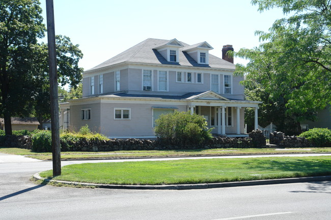 228 E Mission Ave in Spokane, WA - Building Photo - Building Photo