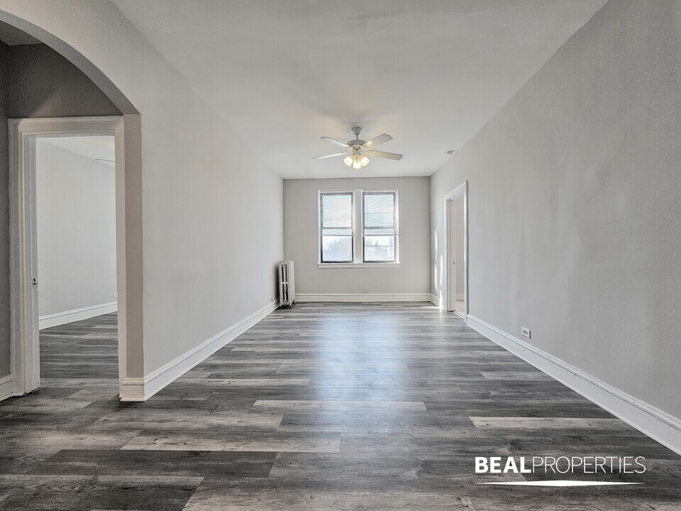 4851 N Damen Ave in Chicago, IL - Building Photo