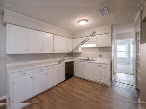 9020 Barber St in Sherwood, AR - Building Photo - Building Photo