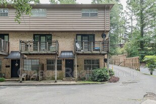 3312 Warringwood Dr in Hoover, AL - Building Photo