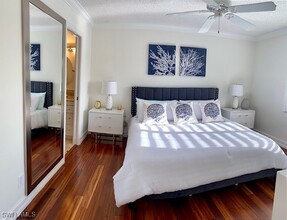 7145 Dennis Cir in Naples, FL - Building Photo - Building Photo
