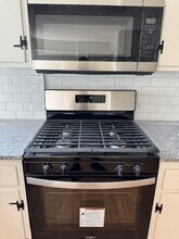 40 Bourne St in Bristol, RI - Foto de edificio - Building Photo