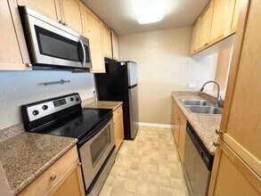 1087 Murrieta Blvd in Livermore, CA - Building Photo - Building Photo