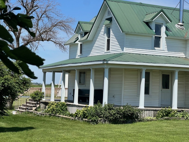 3085 Overland Ave in Rowley, IA - Building Photo