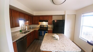 12921 Freestone Ct in Woodbridge, VA - Building Photo - Building Photo