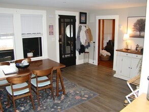 13 Back River Rd in Bedford, NH - Building Photo - Building Photo