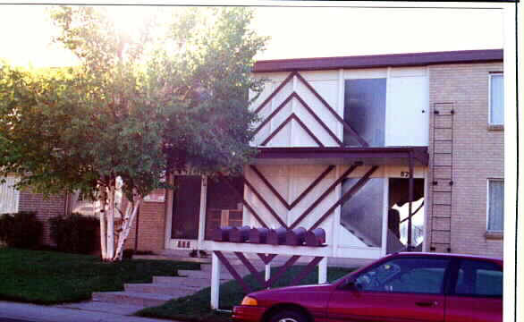 Oak Street Apartments in Lakewood, CO - Building Photo - Building Photo