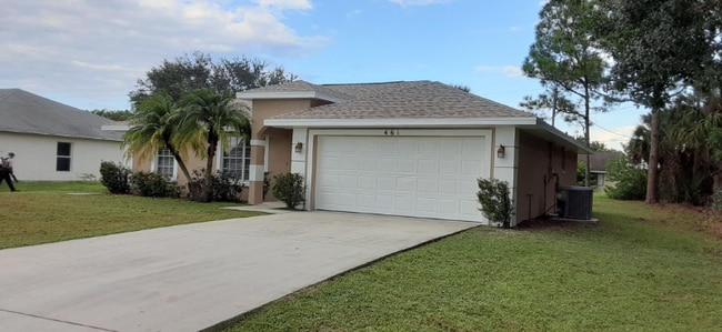 property at 461 SW Carmelite St