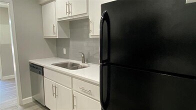 1202 N O'Connor Rd in Irving, TX - Building Photo - Building Photo