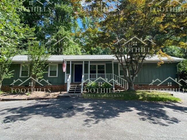 property at 505 Woodland Cir