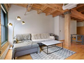 400 N 1st St in Minneapolis, MN - Foto de edificio - Building Photo