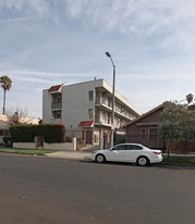 1406 N Serrano Ave Apartamentos