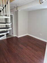 7 Farrington Ave, Unit 2 in Boston, MA - Foto de edificio - Building Photo