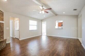 460 Kevin Dr in Orange Park, FL - Building Photo - Building Photo