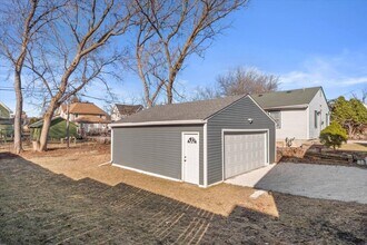 138 Carroll St in Waukesha, WI - Building Photo - Building Photo