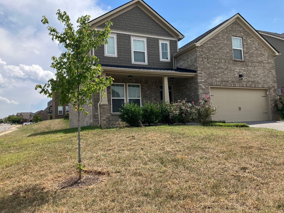 4001 Meadow Knoll Ln in Mount Juliet, TN - Building Photo