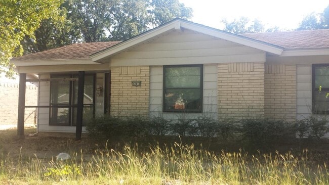 property at 12416 Shorecrest Ln