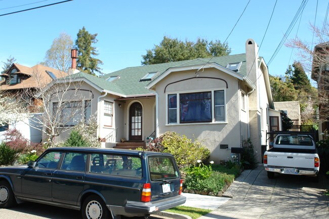 1439-1443 Milvia St in Berkeley, CA - Foto de edificio - Building Photo