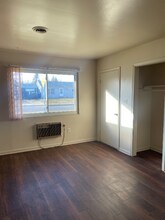 125 Arcola St in Inkster, MI - Building Photo - Building Photo