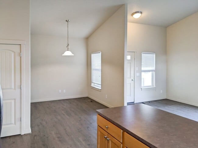 958 Harbour Ln NE in Keizer, OR - Building Photo - Building Photo