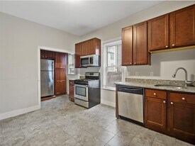 44 Cameron Ave, Unit 1 in Somerville, MA - Building Photo