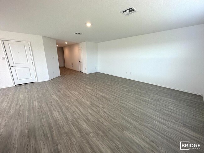 2438 Double Oak Dr in New Braunfels, TX - Building Photo - Building Photo