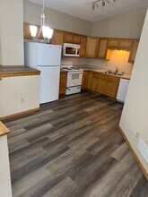 9171 Orchard Ln in Monticello, MN - Foto de edificio - Building Photo