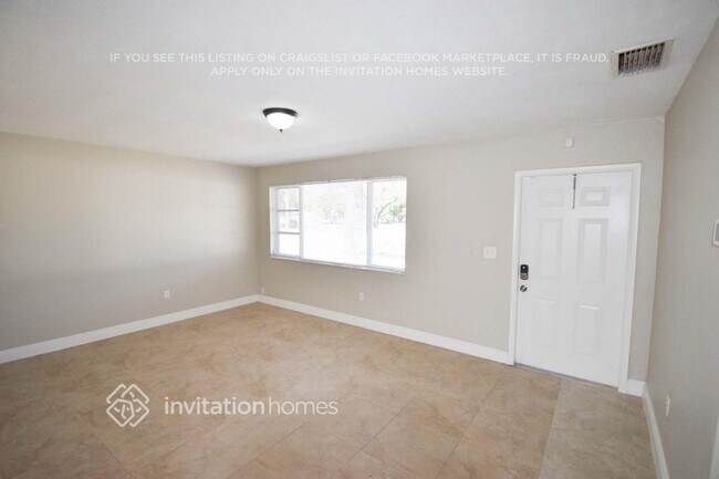 2199 NW 81st Terrace in Sunrise, FL - Building Photo - Building Photo