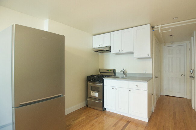 33 Buswell St, Unit 211