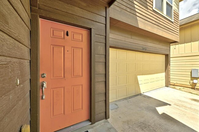 5913 Red Bud Ridge Ln in Austin, TX - Building Photo - Building Photo
