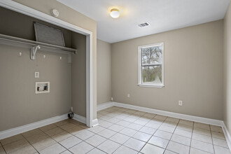 225 Moreland St in Pittsburg, TX - Building Photo - Building Photo