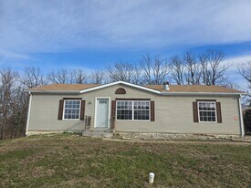 18237 Loyalty Ln in St. Robert, MO - Building Photo
