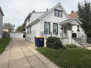 2061 S 83rd St in West Allis, WI - Building Photo - Building Photo