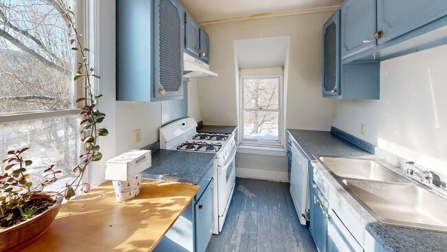 property at 102 S Main St