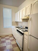 2545 32nd St, Unit 1 in Astoria, NY - Building Photo