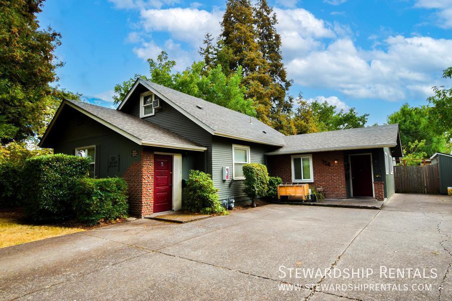 754 W 12th Ave in Eugene, OR - Building Photo