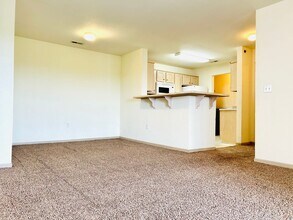 913 Westridge Dr in Junction City, KS - Building Photo - Building Photo