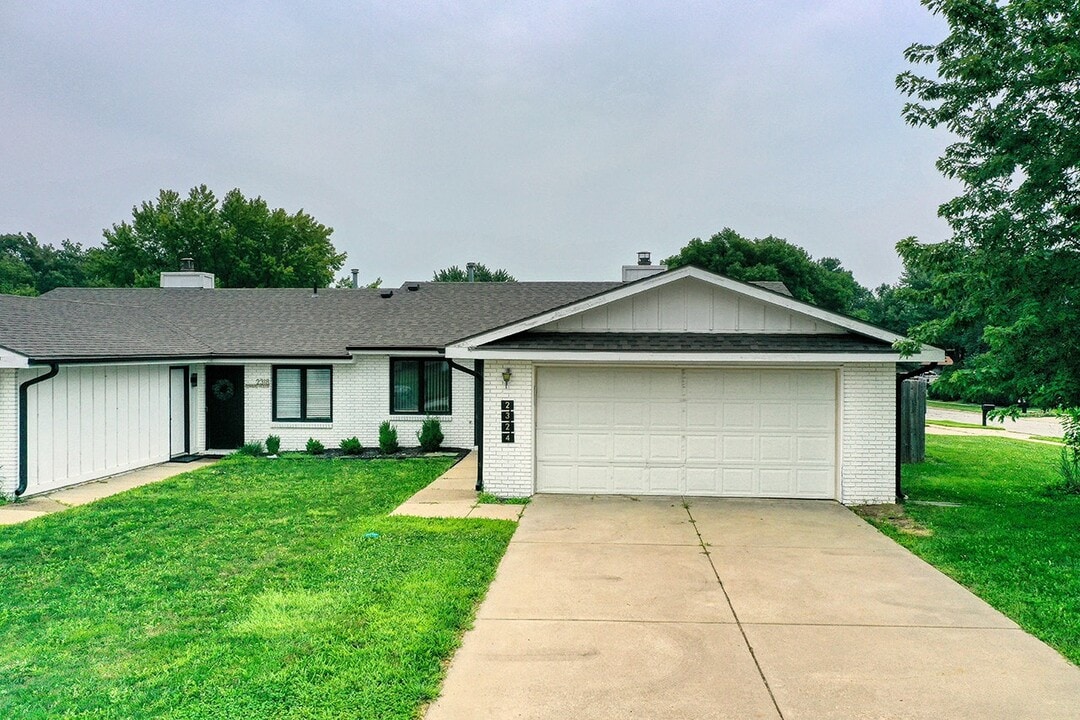 2324 SW 19th St in Lincoln, NE - Building Photo