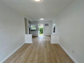 601 NW 90th St in El Portal, FL - Building Photo - Building Photo