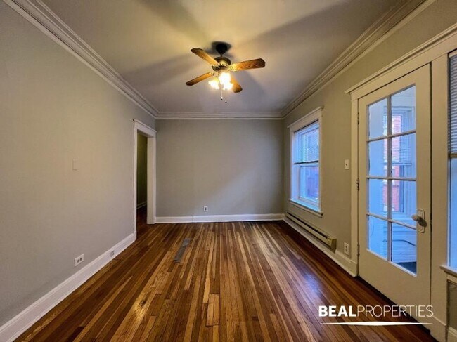 property at 4427 N Wolcott Ave