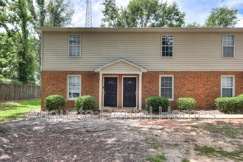 140 Chalet N Blvd in North Augusta, SC - Building Photo