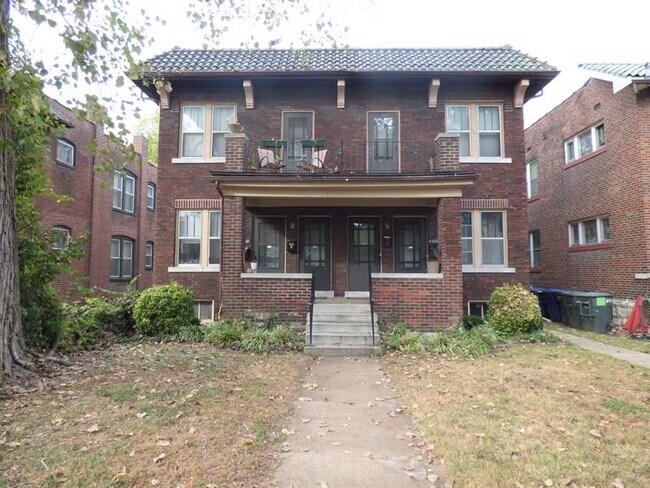 property at 4937 Magnolia ave