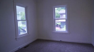 716 Park Lane in Pulaski, VA - Building Photo - Building Photo