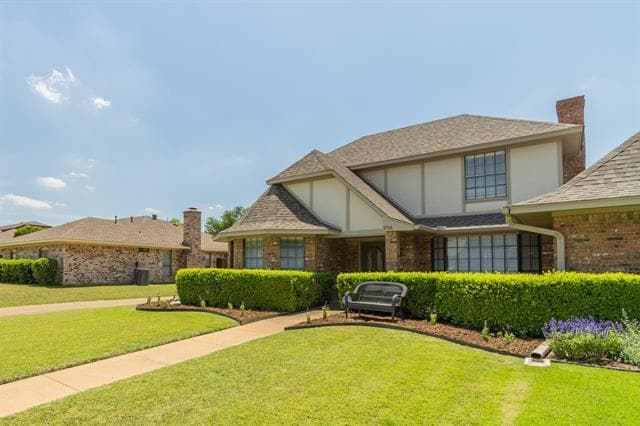 property at 3916 San Mateo Dr